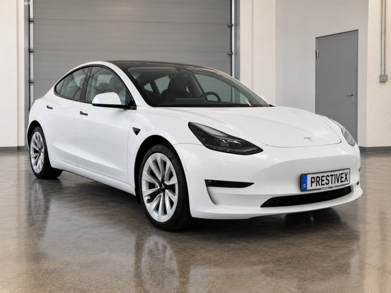 Tesla Model 3 Long Range AWD – Frontansicht schräg